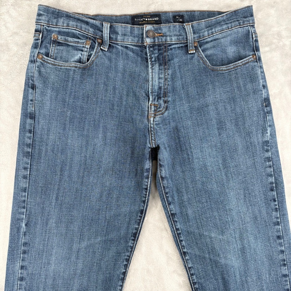 Lucky Brand Jeans Mens 36x32 (Fits 34x30) Blue 221 Straight Classic Medium Wash - Picture 7 of 15